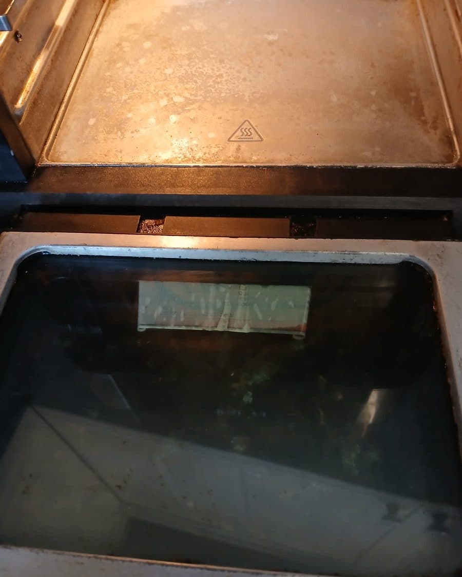 Kitchen Oven after professional cleaning by Arise Property Care